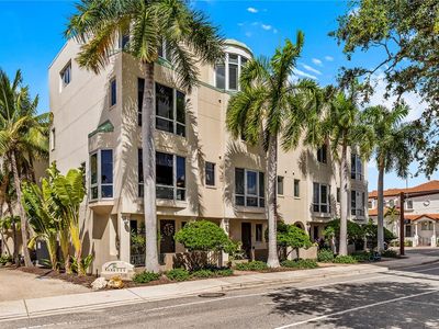 235 COCOANUT AVENUE #101A