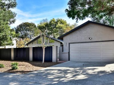 572 Este Madera Drive