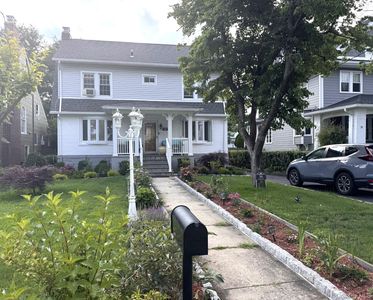 36 Earle Place