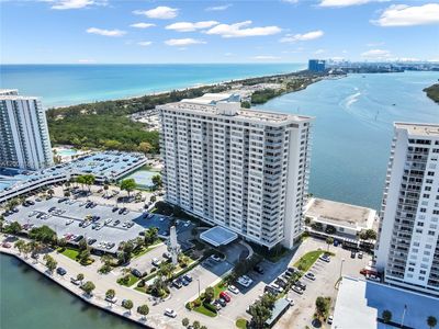 300 Bayview Dr APT 315