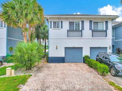 1427 NW 34th Way