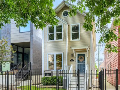2048 W Huron St