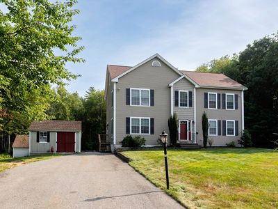 Property at 5 Debbie Ln, Assonet, MA
