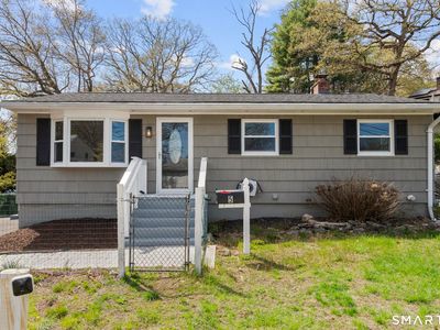 5 Elaine Drive