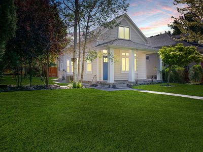 2562 Quincy Ave