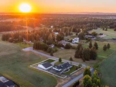 7308 S South Meadows Ln