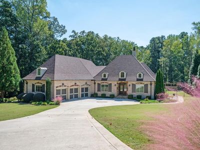 902 Lenora Dr NW