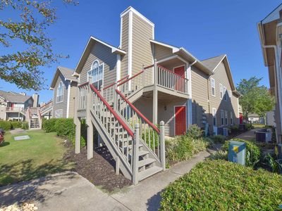 210 Waters Edge Ln #6