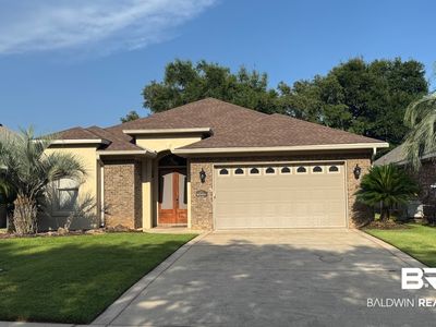 135 Lagoon Dr