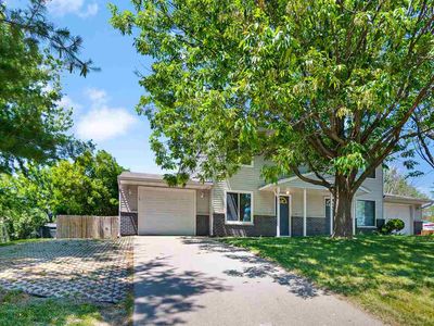 Property at 1821 N Ridge Dr, Coralville, IA