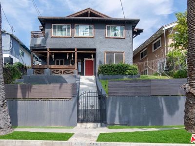 479 Isabel St