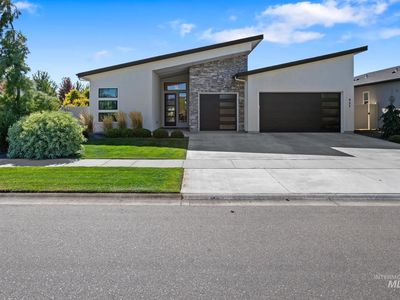 923 E Rio Chico Dr