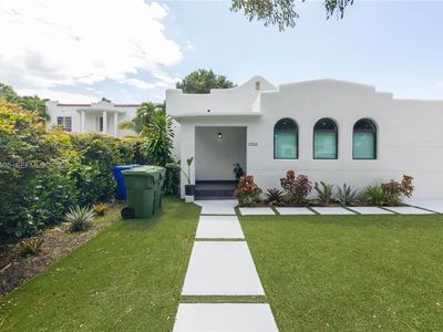 2360 SW 12th St