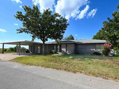 Property at 17 Hillcrest St, Perry, OK