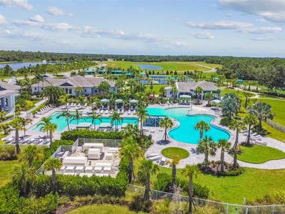 9718 Crystal Isles Cir