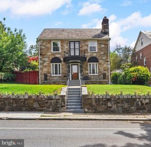 2409 Chesterfield Ave