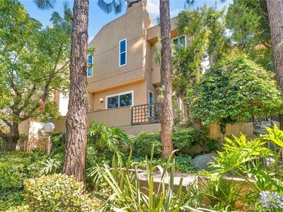 18730 Hatteras St UNIT 5