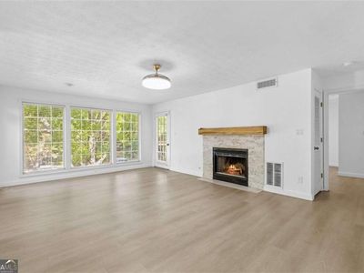 204 Berkeley Woods Dr