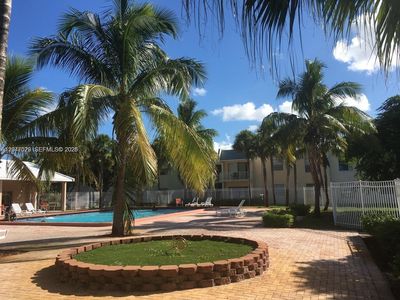 411 Executive Center Dr APT 203