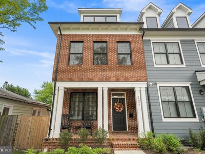 207 Duncan Ave
