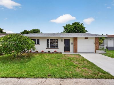 5711 NW 48th Ter