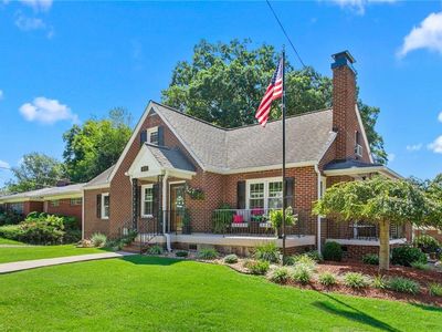 1111 N Woodleigh Cir