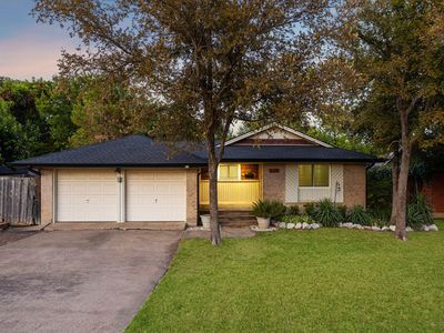 8938 Angleton Pl