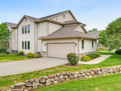 2215 Circle RIDGE #B