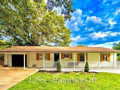 1256 Haywood Dr