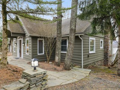 2135 Laurel Ln