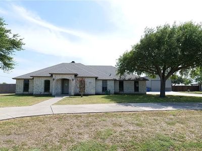 100 Lone Oak St