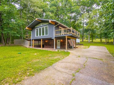 715 Plum Hollow Blvd