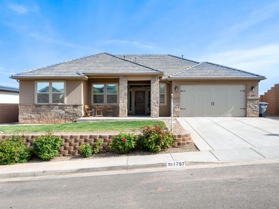 1797 E Scenic View Cir