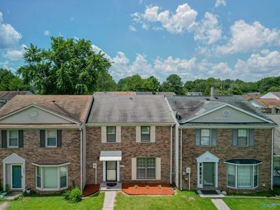 2179 Westbury Ct SW