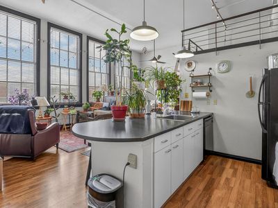 301 Central Ave NE APT 300