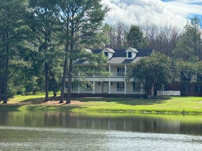 132 Lakeshire Pkwy