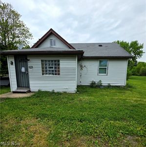 6270 Fairview Rd