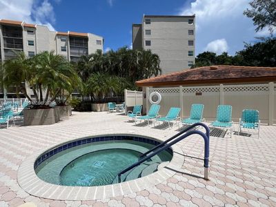 3910 Inverrary Blvd APT 603B