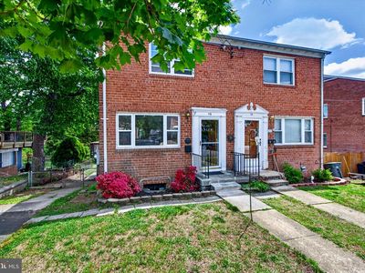 48 Garden Dr