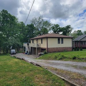 2085 Crystal Springs Rd