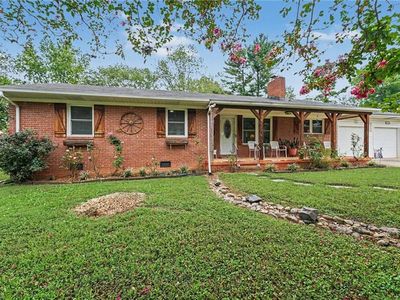 306 Sweetbriar Dr