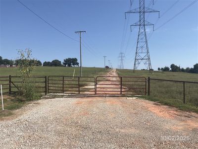 4600 N Harrah Rd