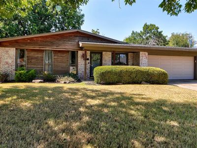 2520 Huntleigh Dr