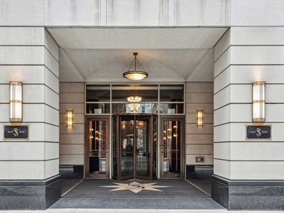 55 E Erie St APT 4301