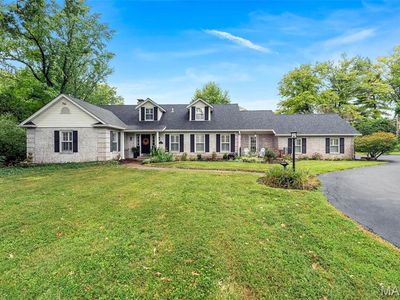 14 Long Meadows Ln