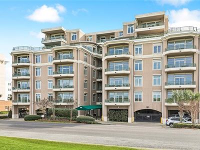 400 Metairie Hammond Hwy APT 5E