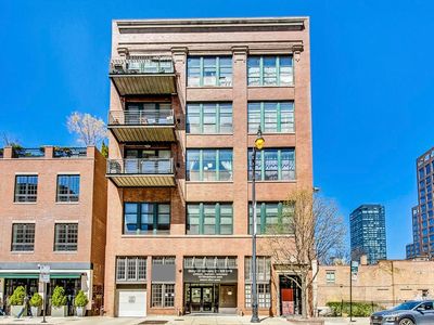 1016 W Madison St APT 4S
