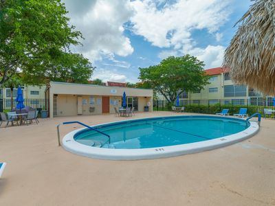 2901 E SUNRISE LAKES Drive E #310