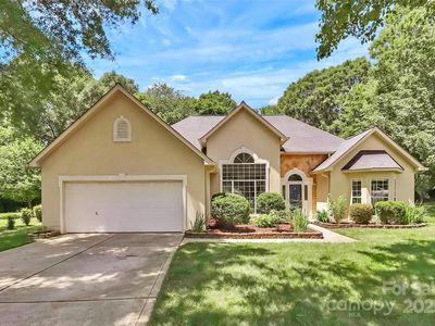 13930 Wild Heather Ct