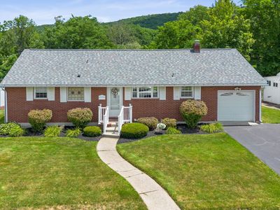 305 Woodlawn Dr